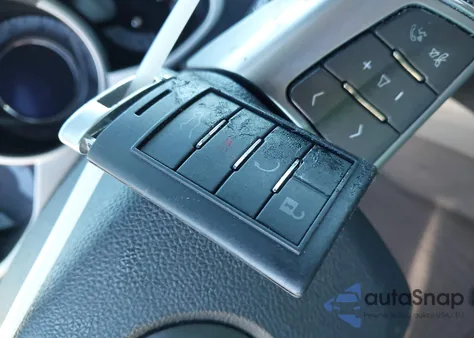 2011 Cadillac Srx Luxury Collection z USA, uszkodzony, nr VIN 3GYFNAEY1BS638036